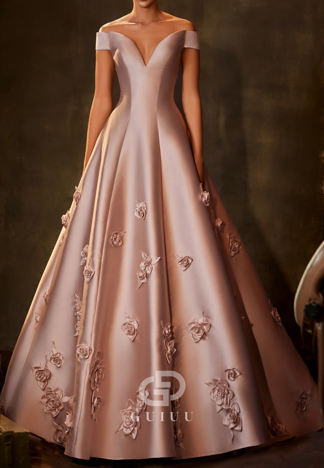 Pearl Pink V-Neck Sleeveless Floral Appliques Evening Dress