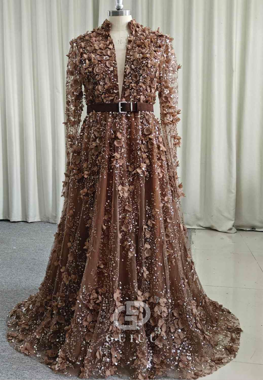 Cabernet Long Sleeves V-Neck A-Line Appliques Evening Dress