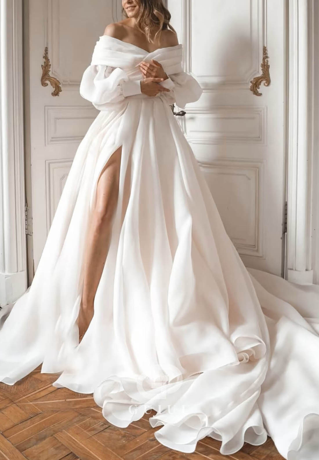 Romantic Long Sleeves Off-Shoulder Wedding Dress