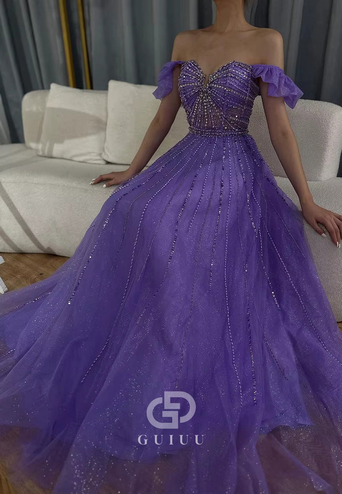 Charming A-Line Sweetheart Empire-Waist Lace Prom Dress