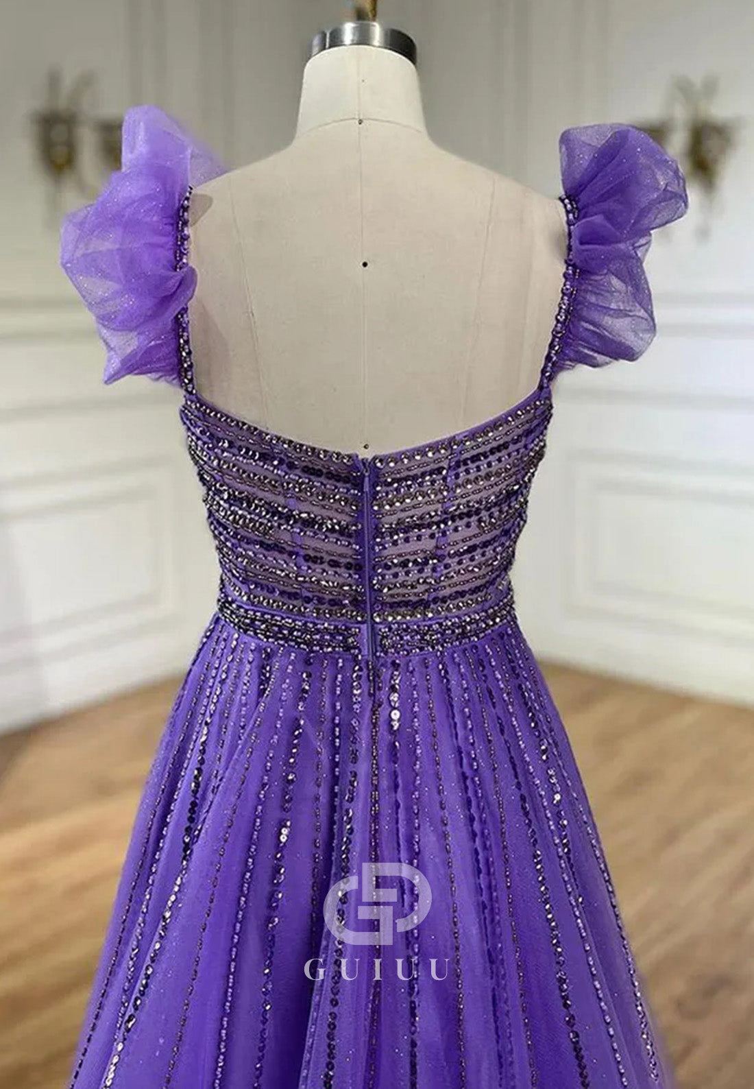 Charming A-Line Sweetheart Empire-Waist Lace Prom Dress