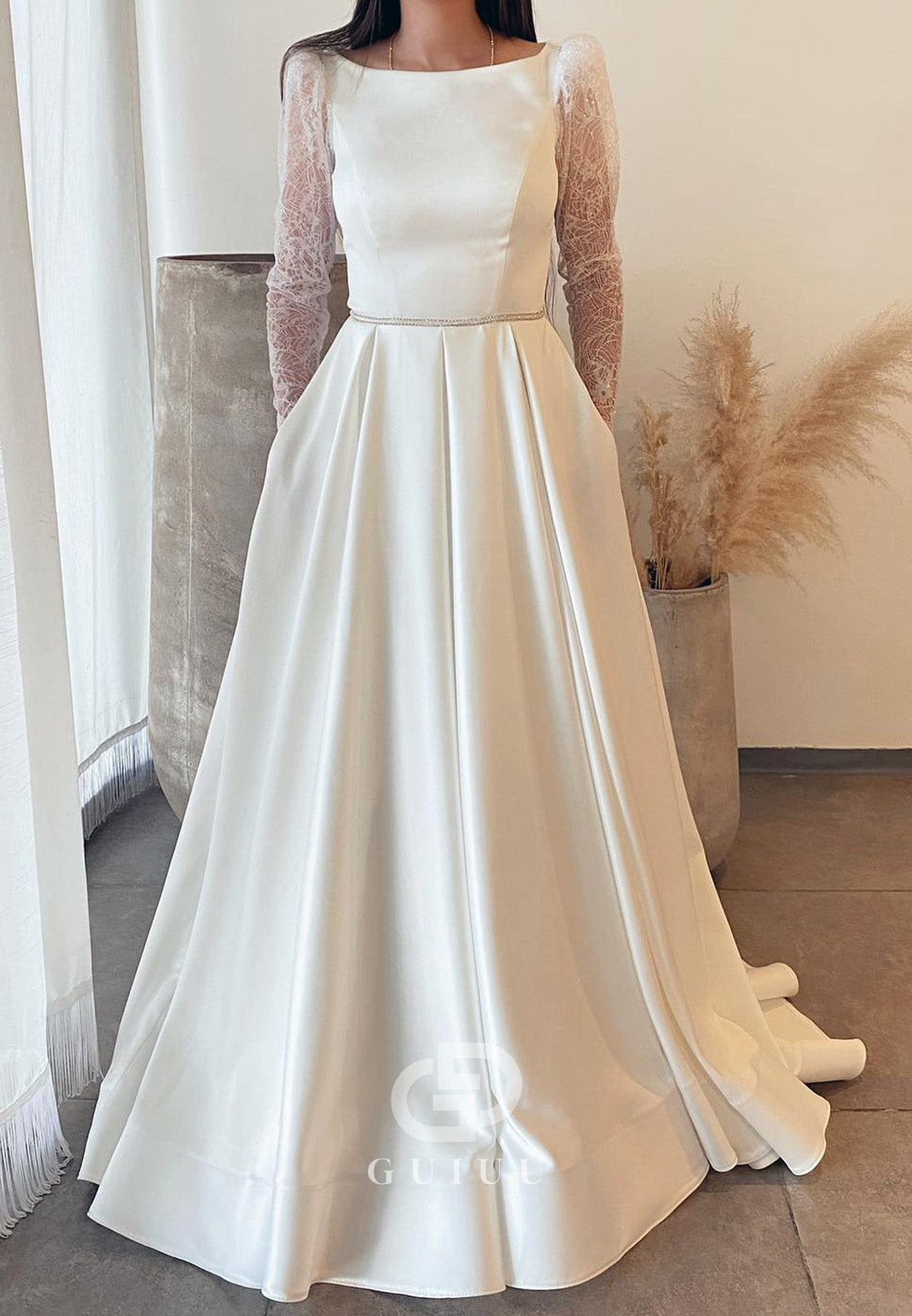 Simple Long Sleeves Scoop Empire-Waist Wedding Dress