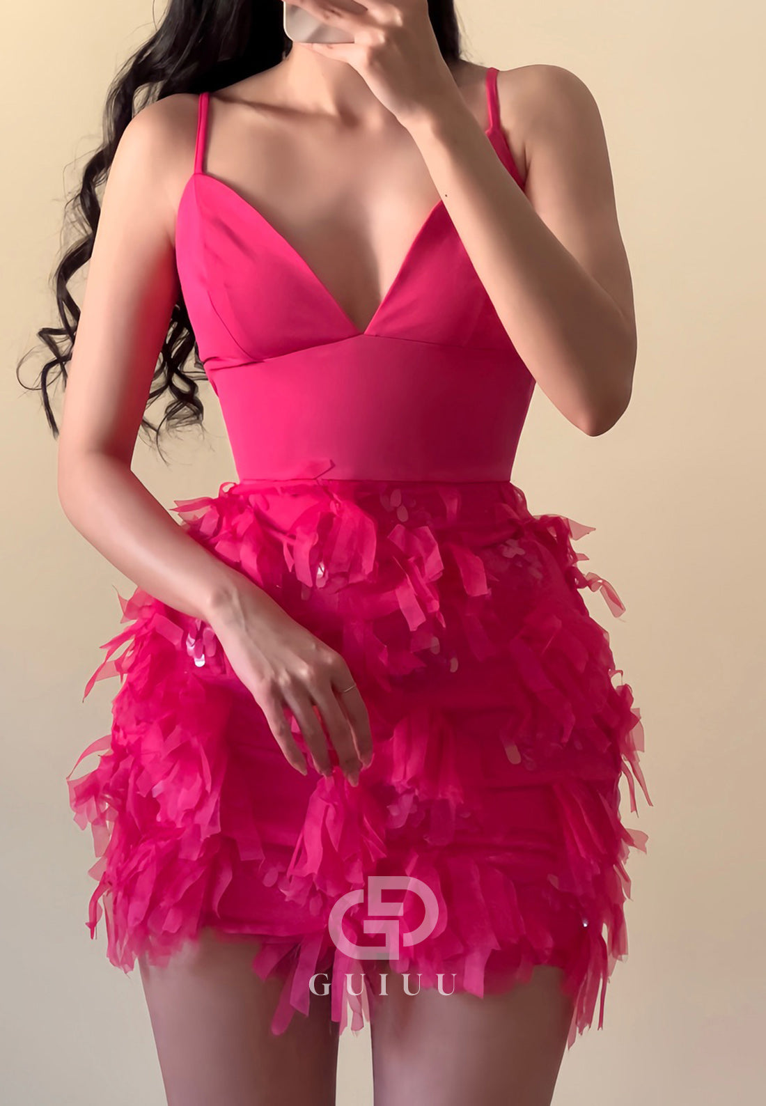 Spaghetti Straps V-Neck Appliques Homecoming Dress