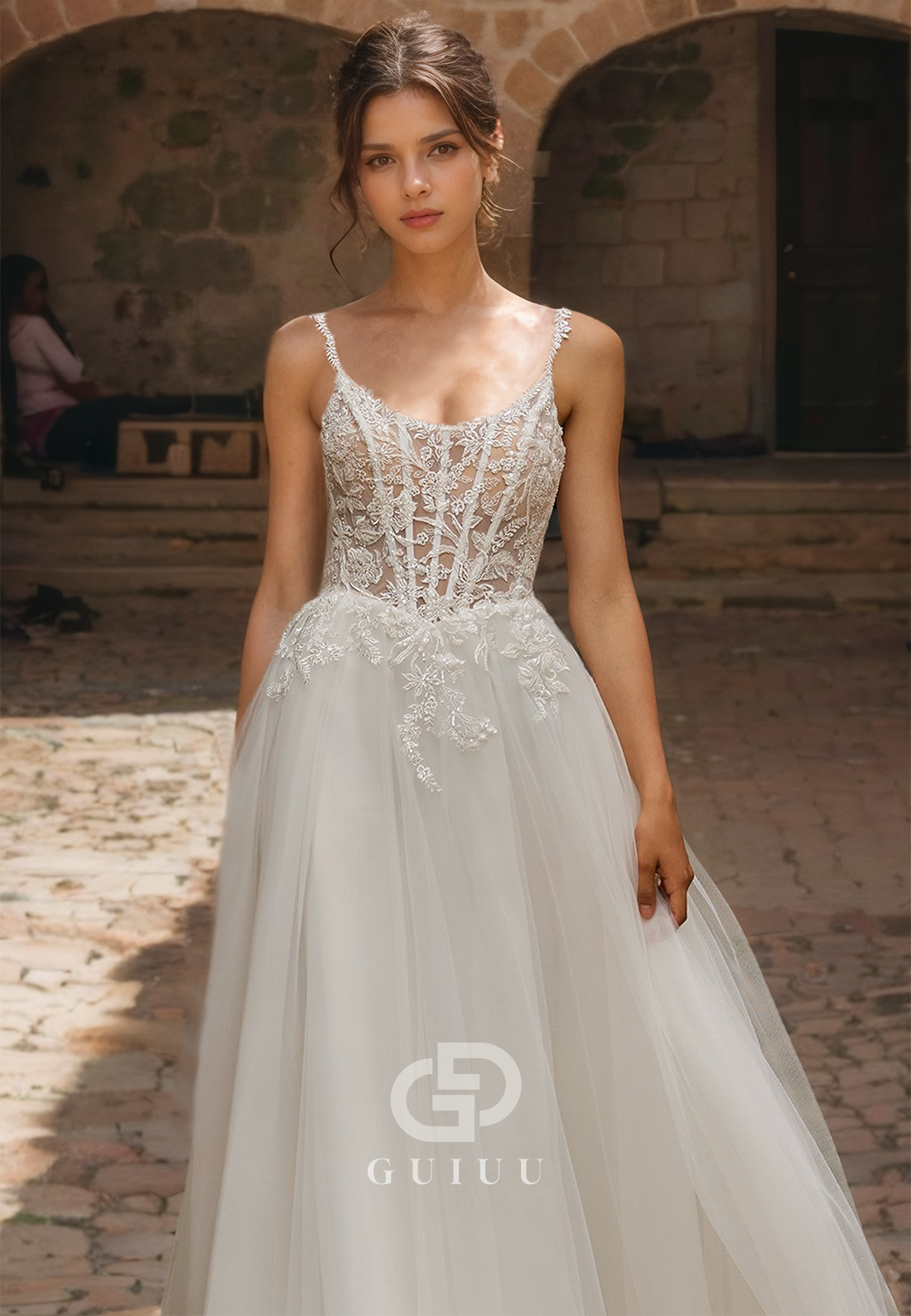 Tulle Lace Applique A-Line Scoop Wedding Dress with Spaghetti Straps and Buttons