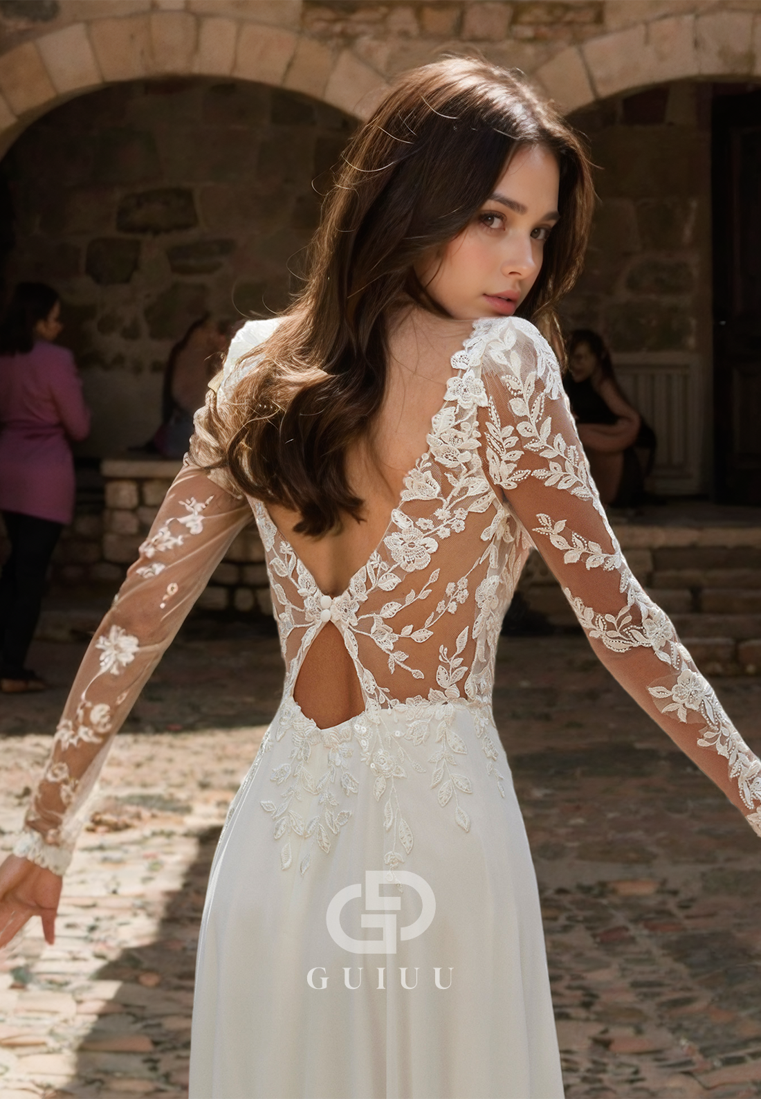 V-Neck Long Sleeves Sheath Lace Appliques Wedding Dress with Sweep Train