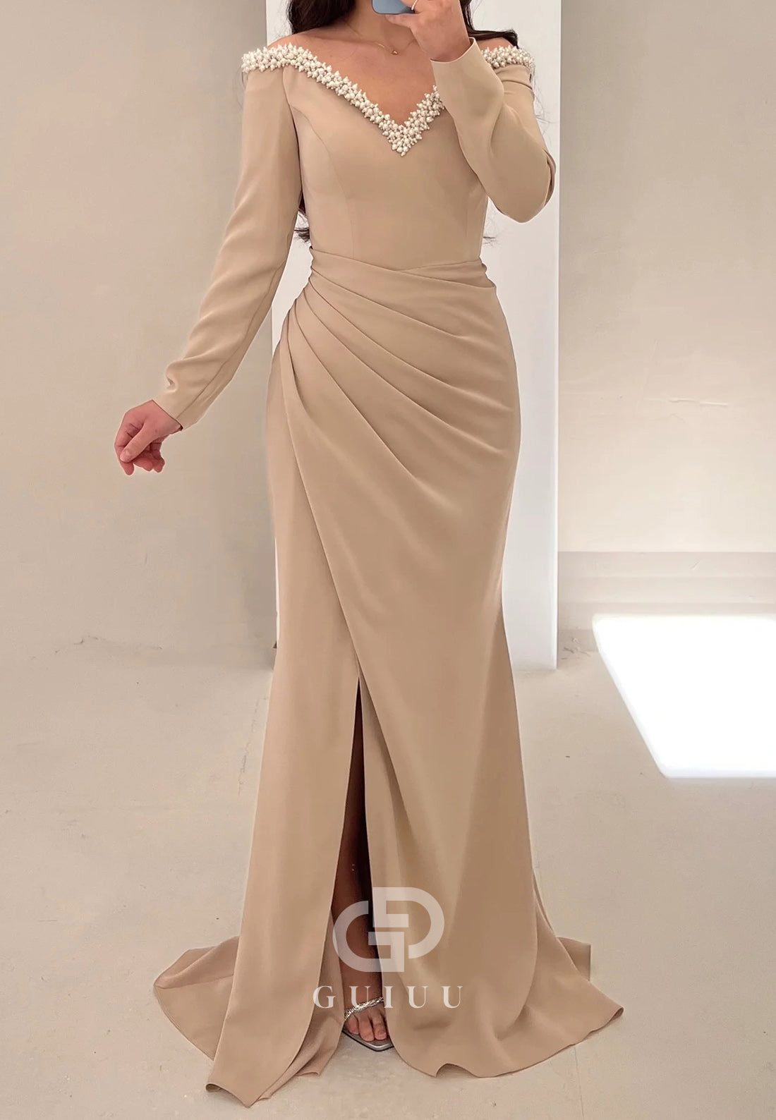 Vintage Rose Long Sleeves V-Neck Ruched Evening Dress