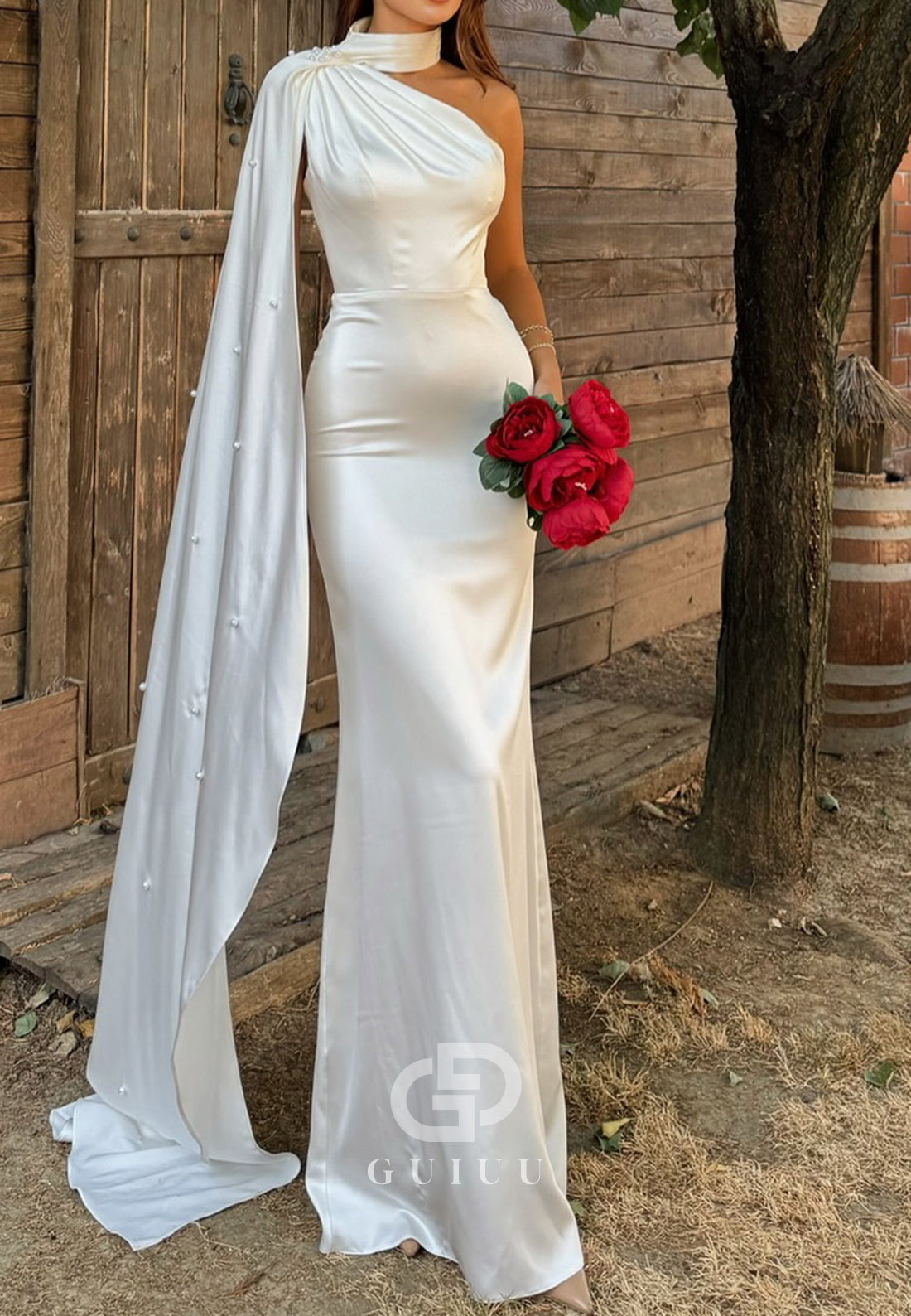 Simple Halter Sleeveless Ruched Sheath Prom Dress