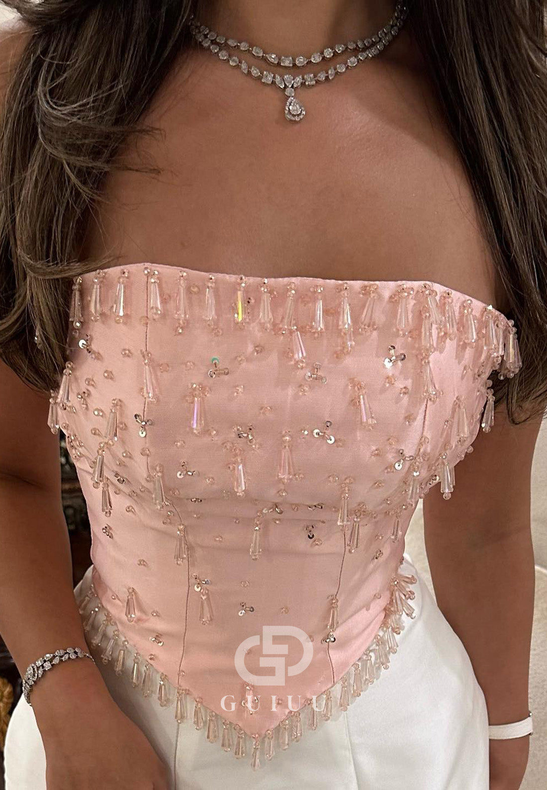 Simple Sleeveless Strapless Sequins Ruched Slit Prom Dress