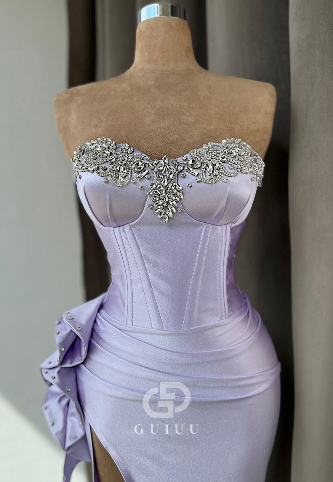Lilac Sleeveless Strapless Prom Dress with Slit Beads Evnening Party Dress