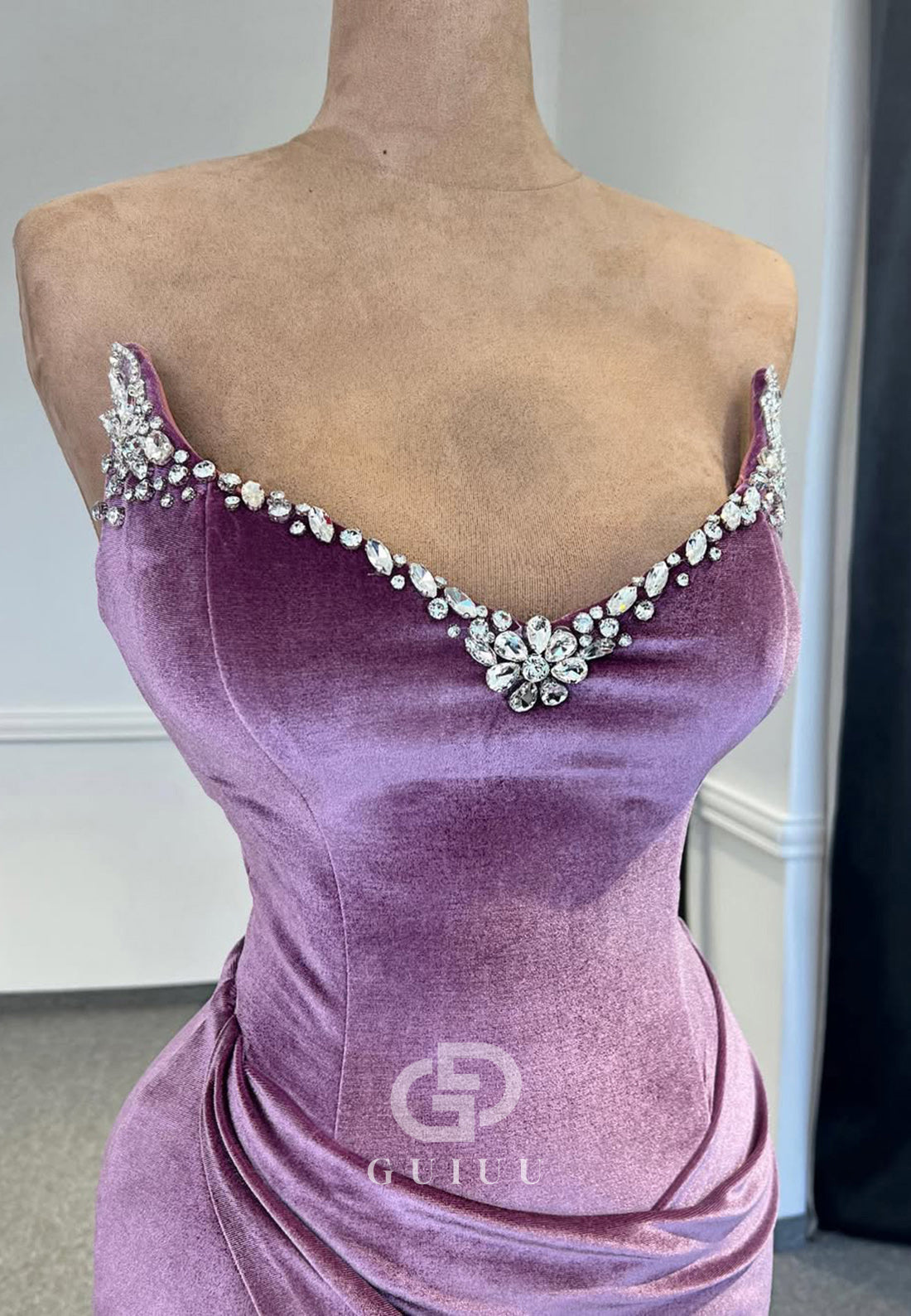 Lilac Sleeveless V-Neck Prom Dress with Slit Beads Evening Party Dress