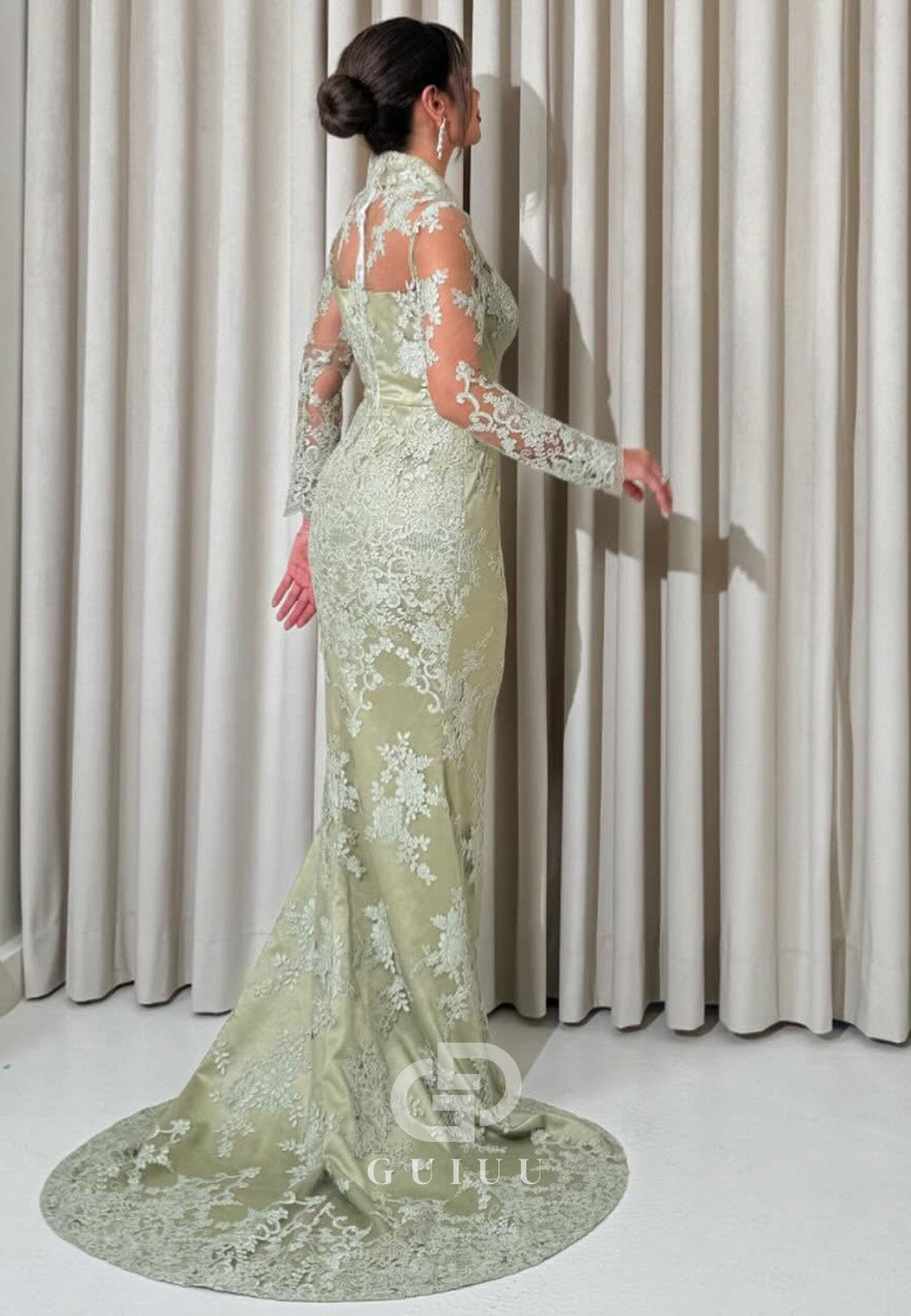 Dusty Sage Long Sleeves V-Neck Floral Appliques Lace Evening Dress