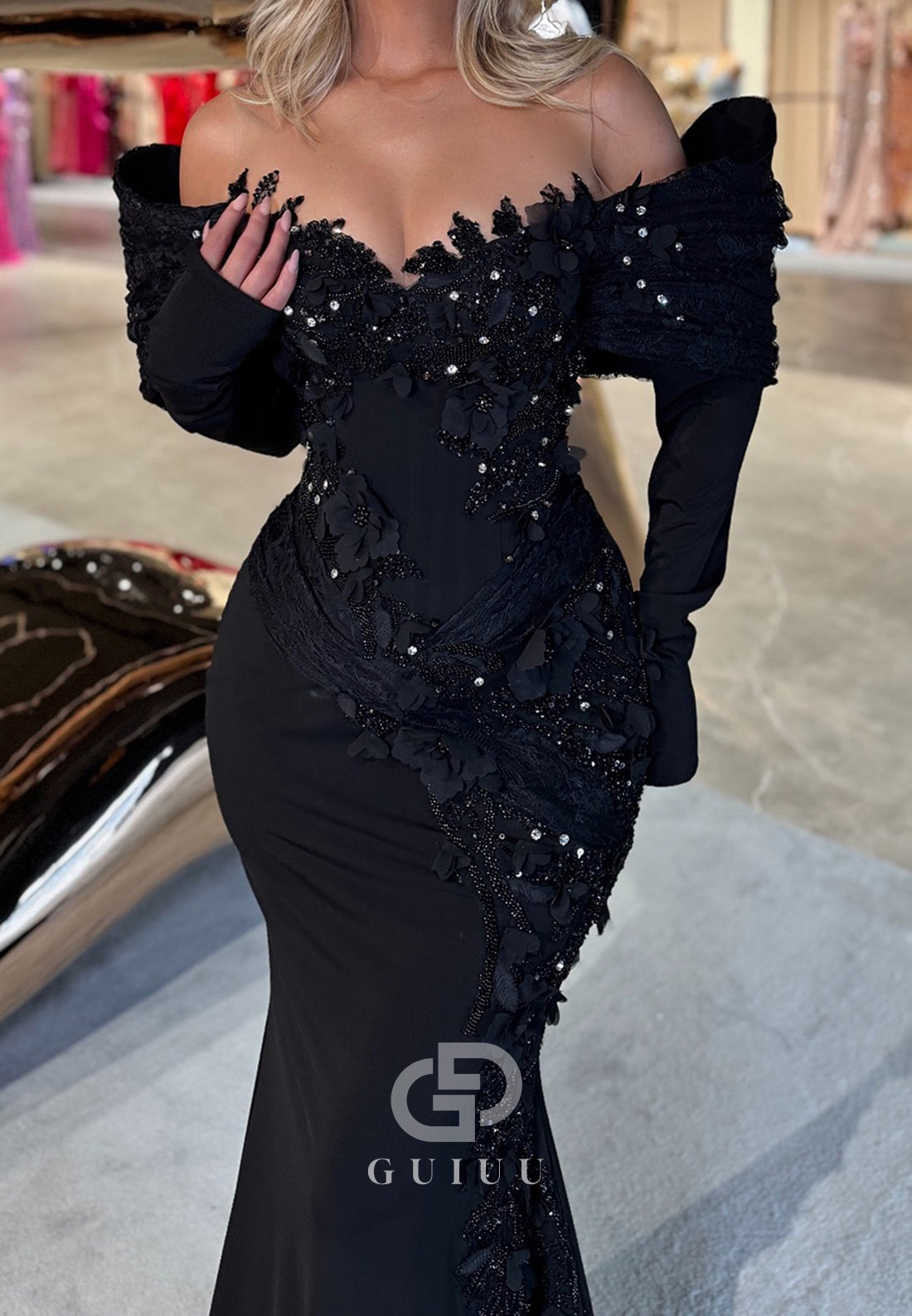 Black Long Sleeves Sweetheart Appliques Mermaid Evening Dress