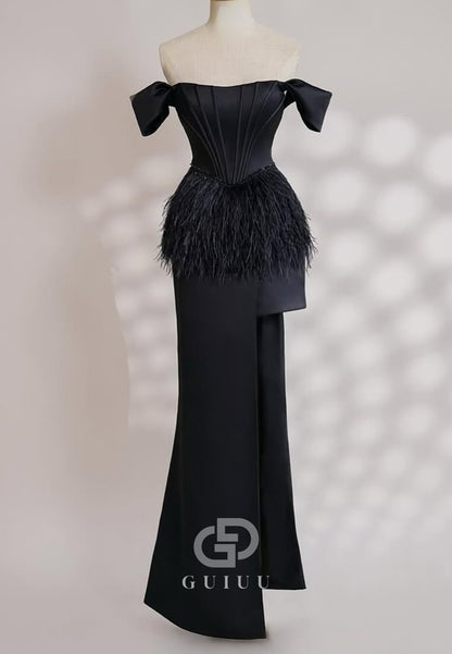 Simple Strapless Sleeveless Feathers Satin Homecoming Dress