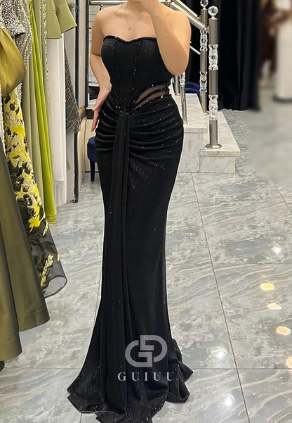 Black Sleeveless Strapless Ruched Sheath Prom Dress