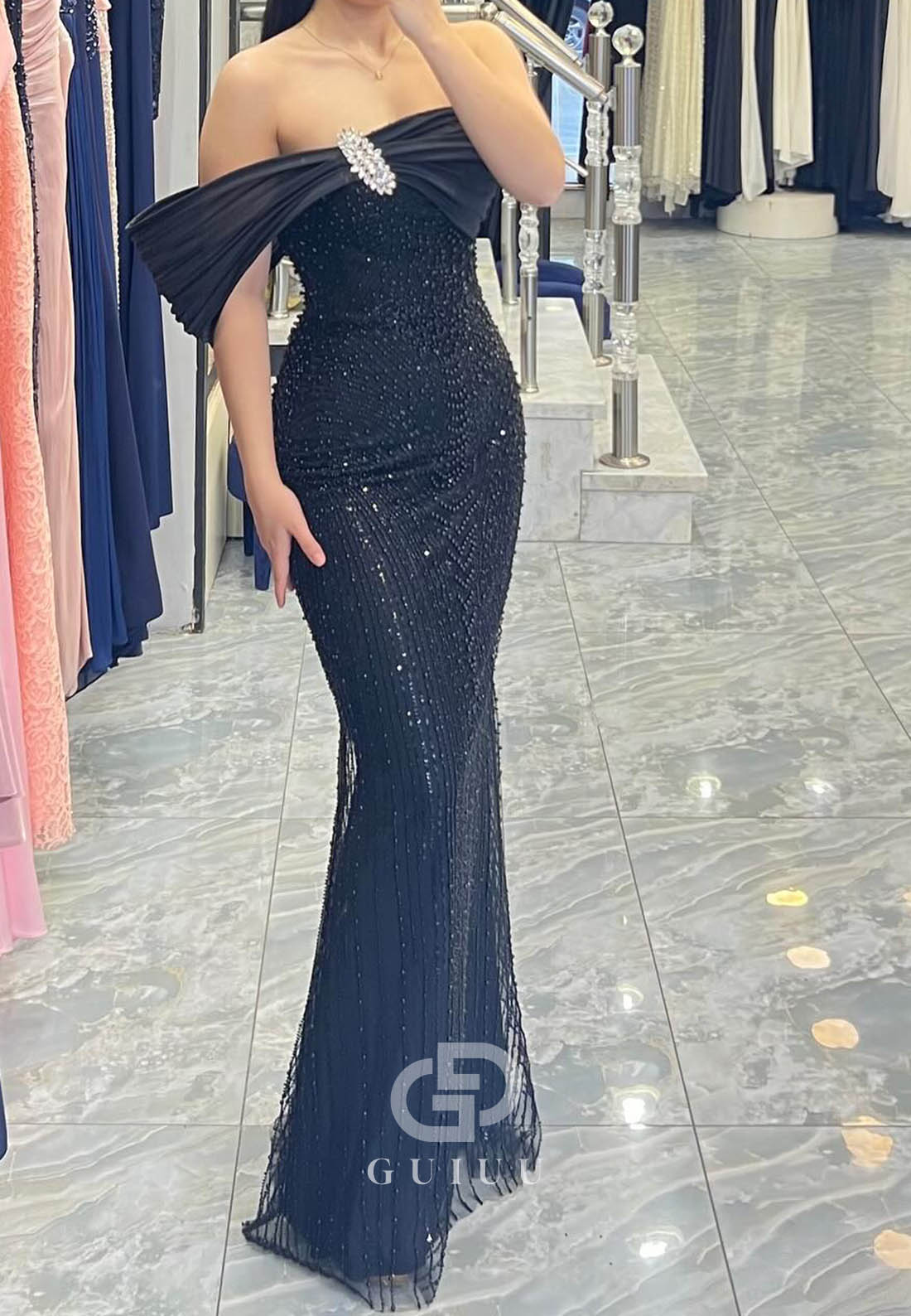 Black Long Sleeves Off-Shoulder Sheath Sequins Prom Dress