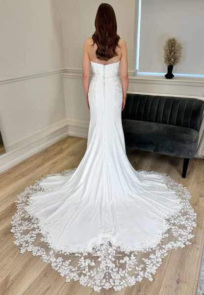 Off-Shoulder Sleeveless Satin Mermaid Wedding Dress