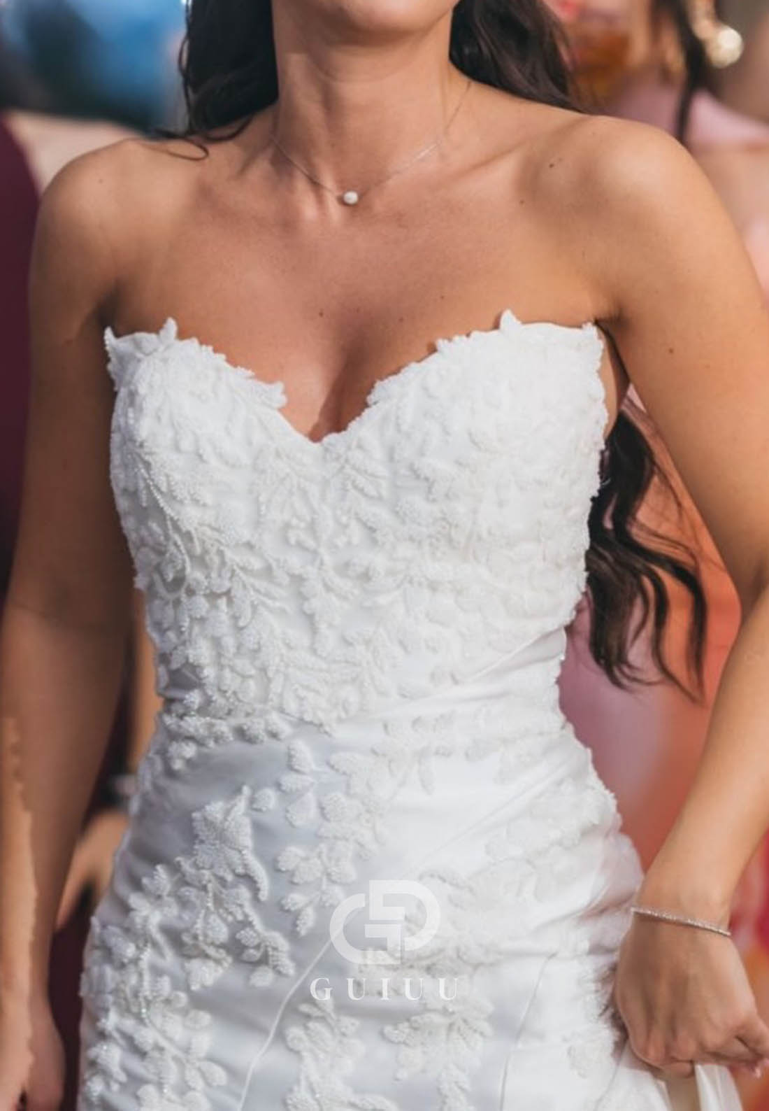 Charming Sweetheart Sleeveless Satin Wedding Dress