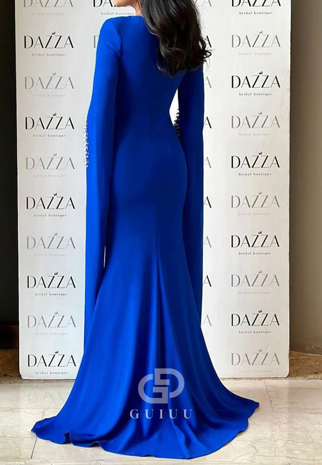 Elegant Royal Blue Long Sleeves Scoop Pearls Evening Dress