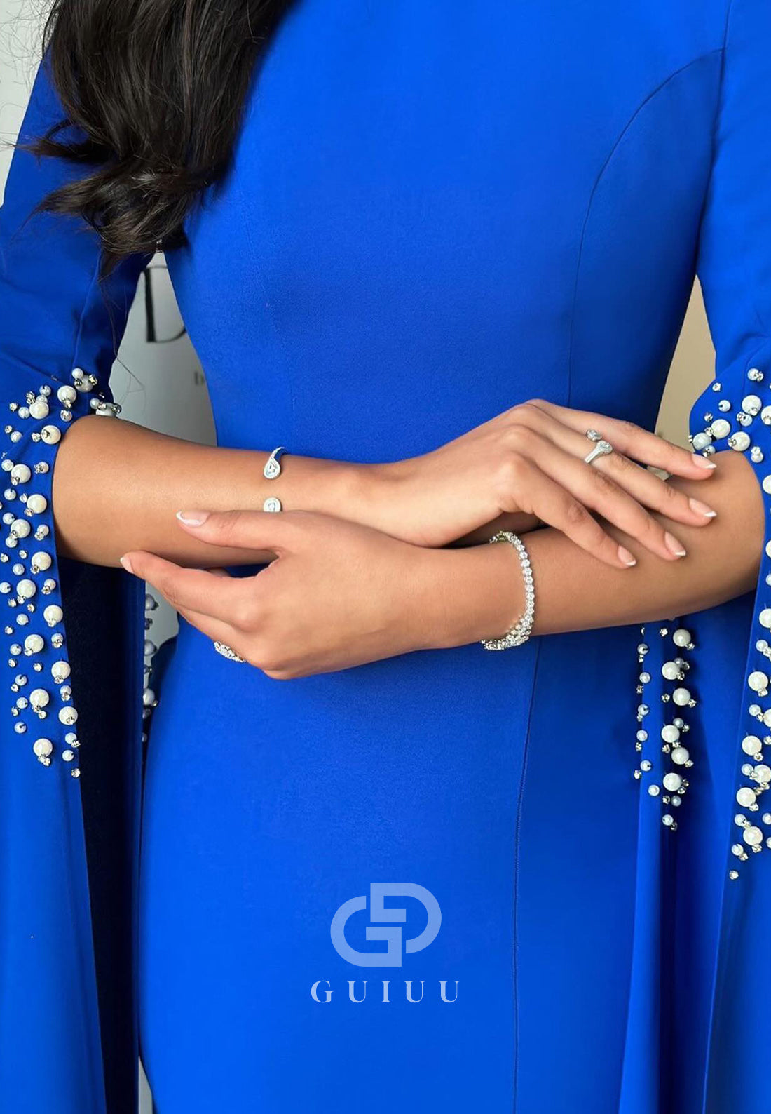 Elegant Royal Blue Long Sleeves Scoop Pearls Evening Dress