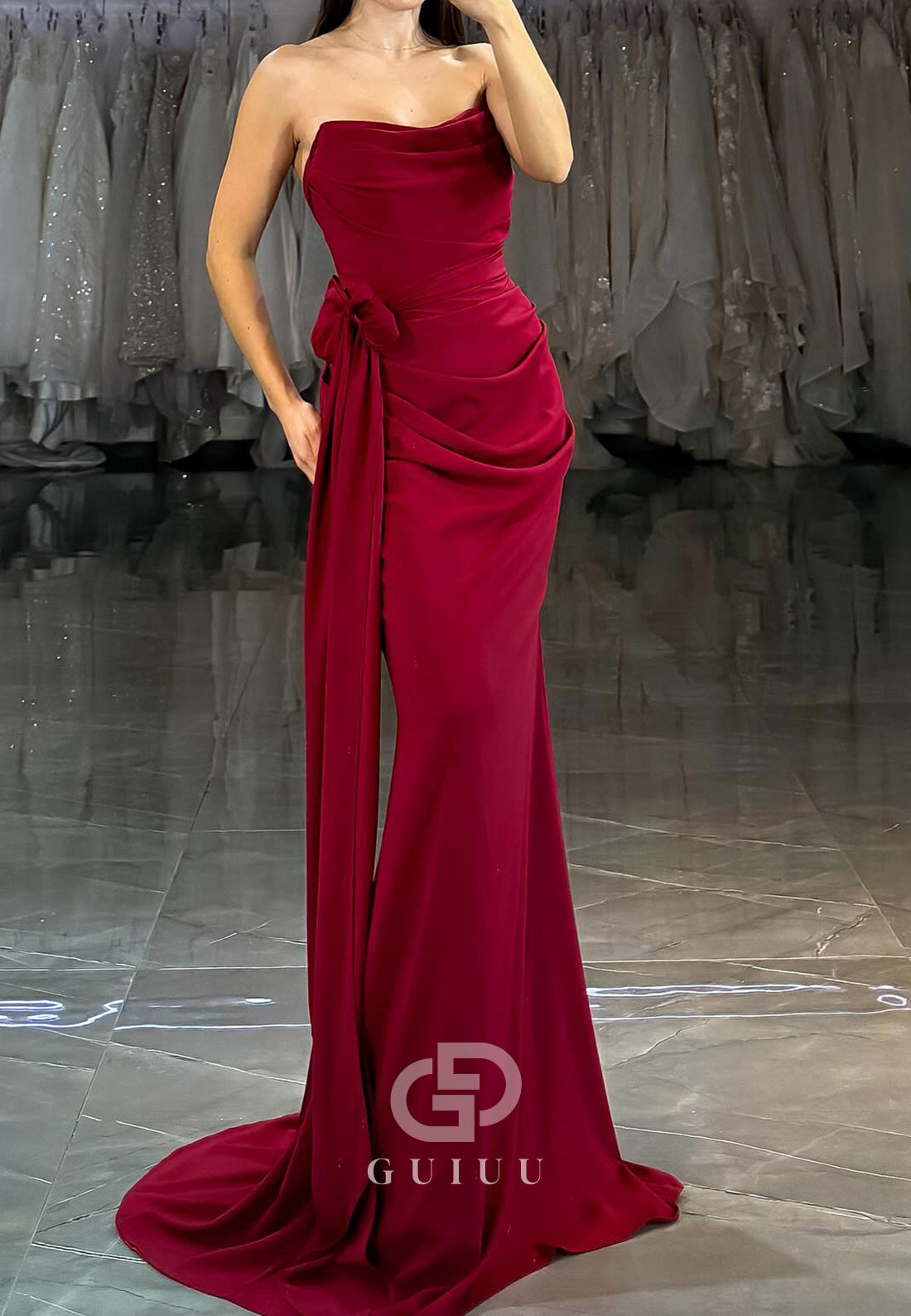 Burgundy Sleeveless Strapless Floral Appliques Evening Dress
