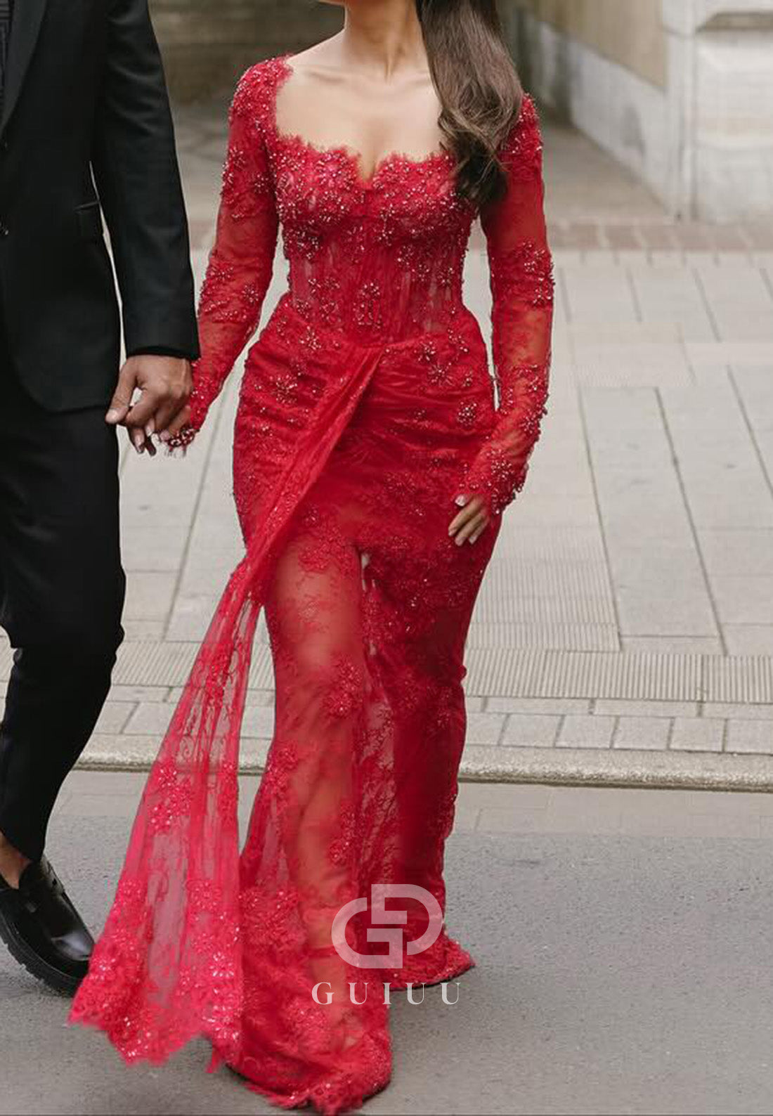 Red Long Sleeves Sweetheart Ruched Sheath Prom Dress