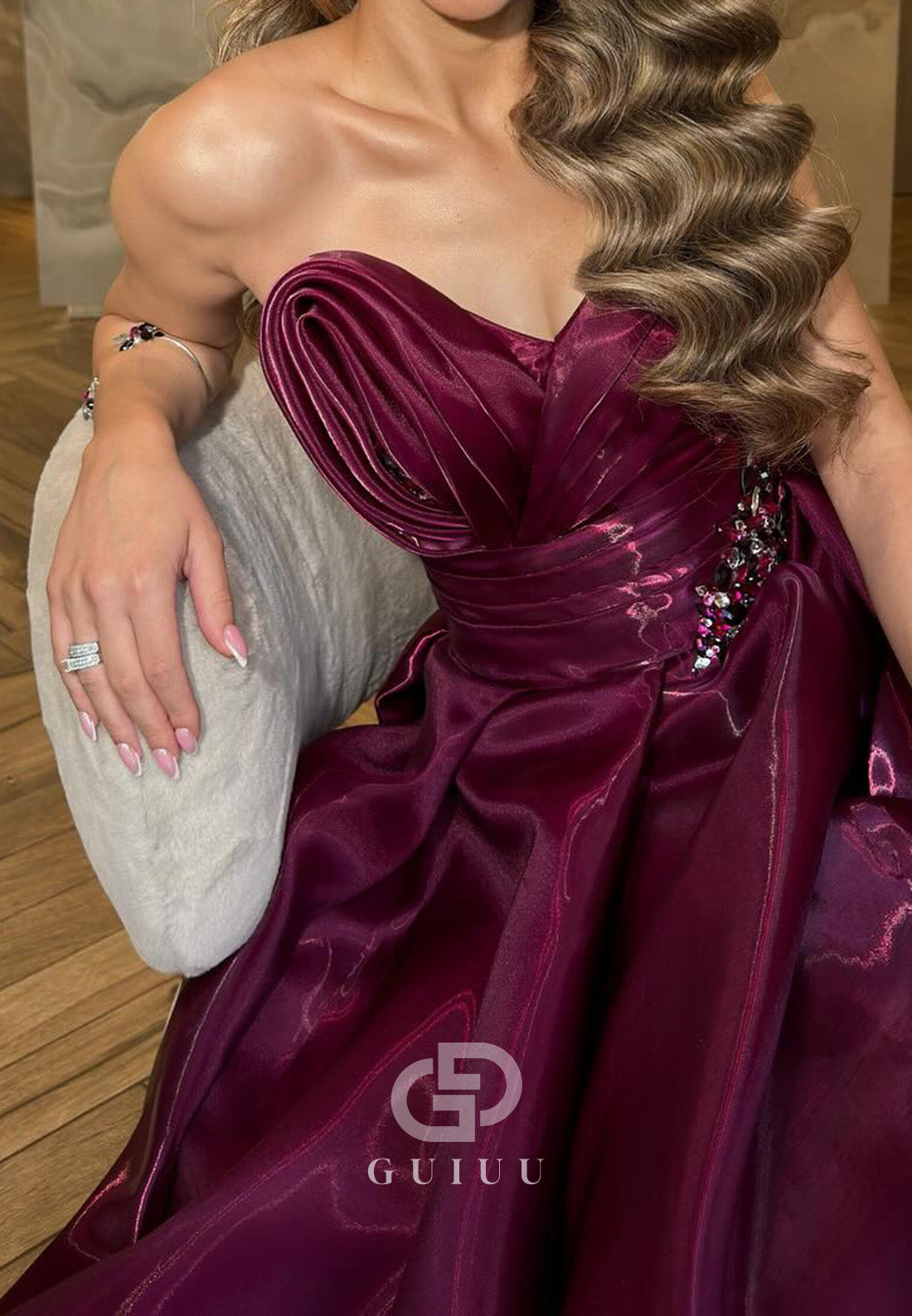 Elegant Sweetheart Slit Beads A-Line Evening Dress