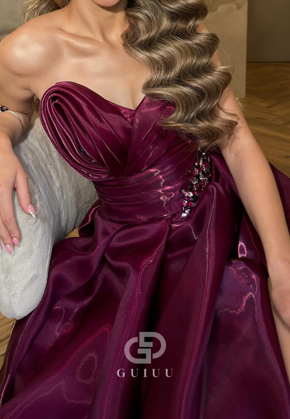 Elegant Sweetheart Slit Beads A-Line Evening Dress