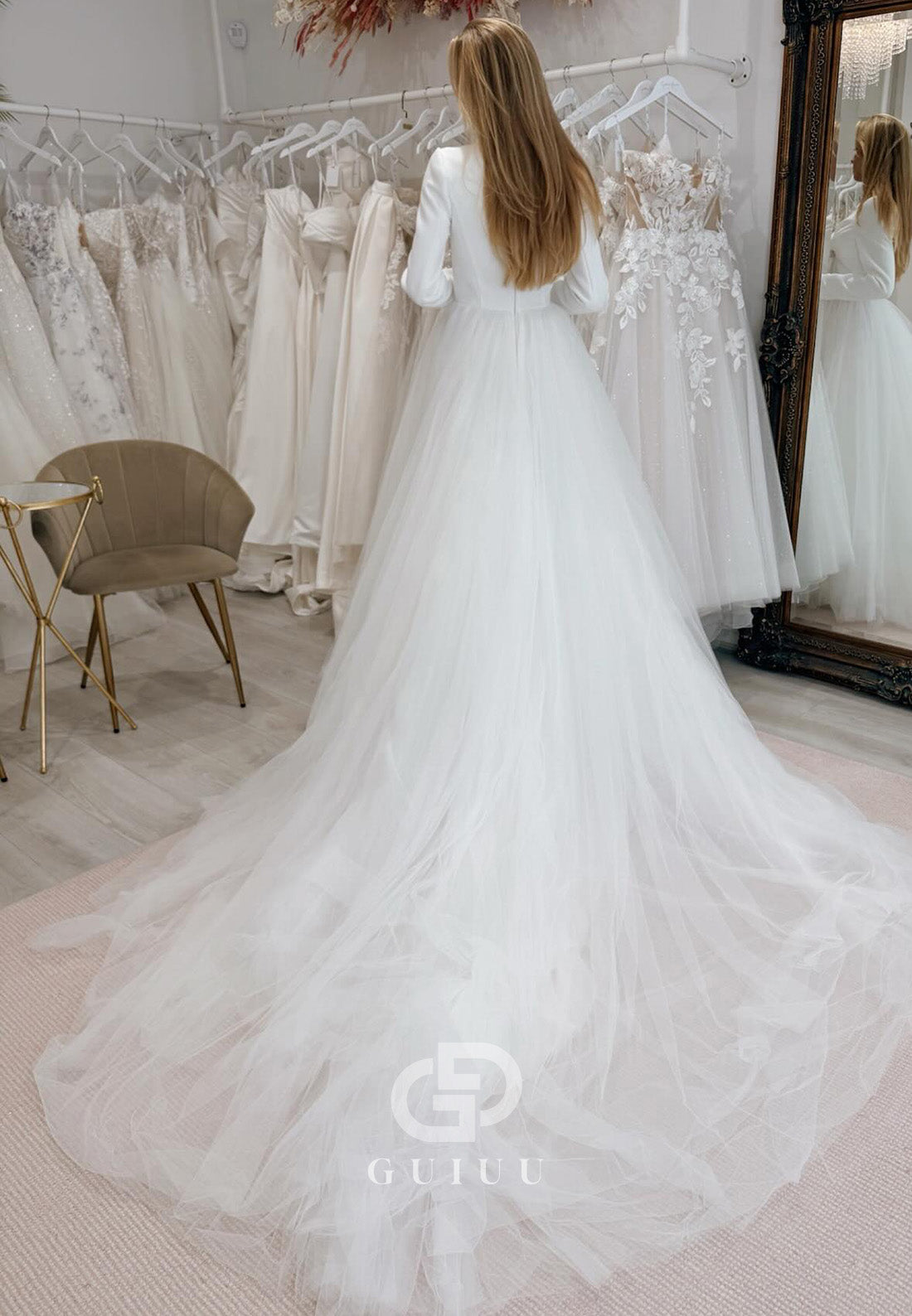 Elegant Long Sleeves V-Neck A-Line Lace Wedding Dress