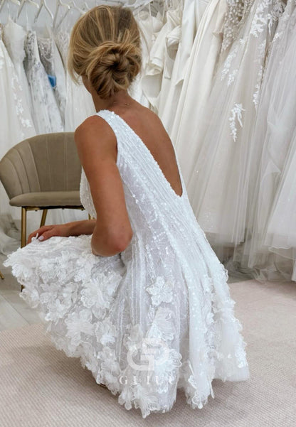 A-Line Spaghetti Straps V-Neck Sequins Short Wedding Dress