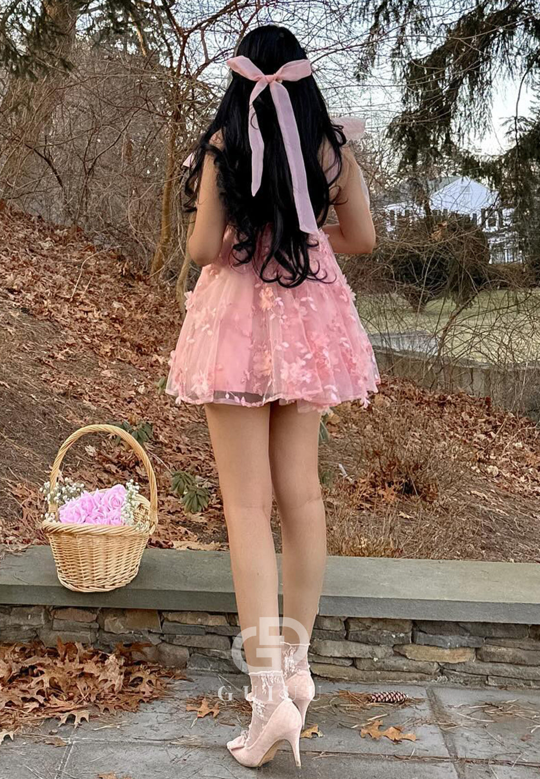 GH973 - A-Line V Neck Straps Sleeveless Mesh Short Homecoming Dress with Appliques