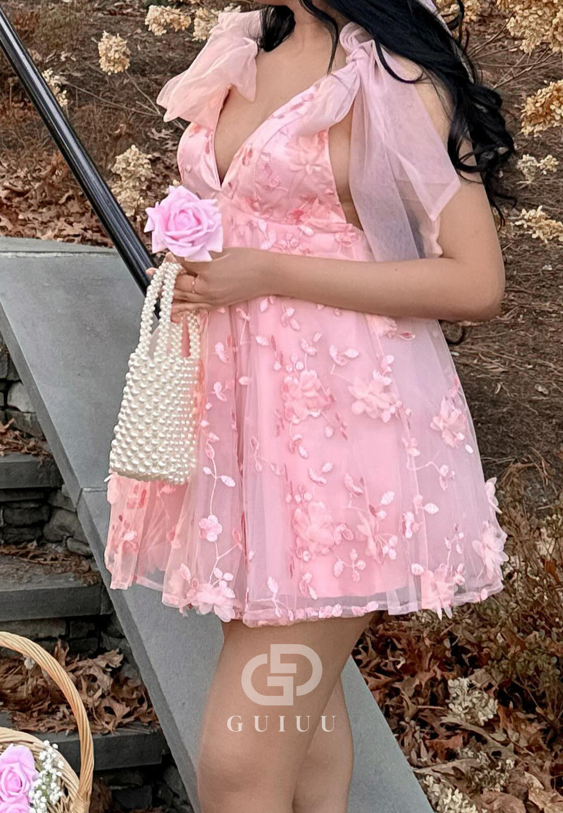 GH973 - A-Line V Neck Straps Sleeveless Mesh Short Homecoming Dress with Appliques