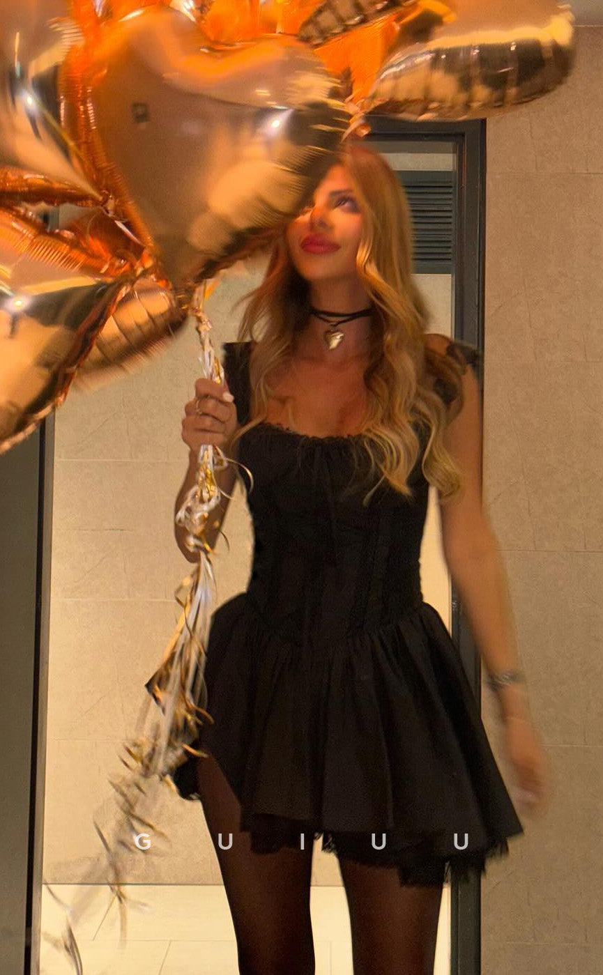 GH869 - Sexy & Hot A-Line Sweetheart Neck Straps Sleeveless Homecoming Dress