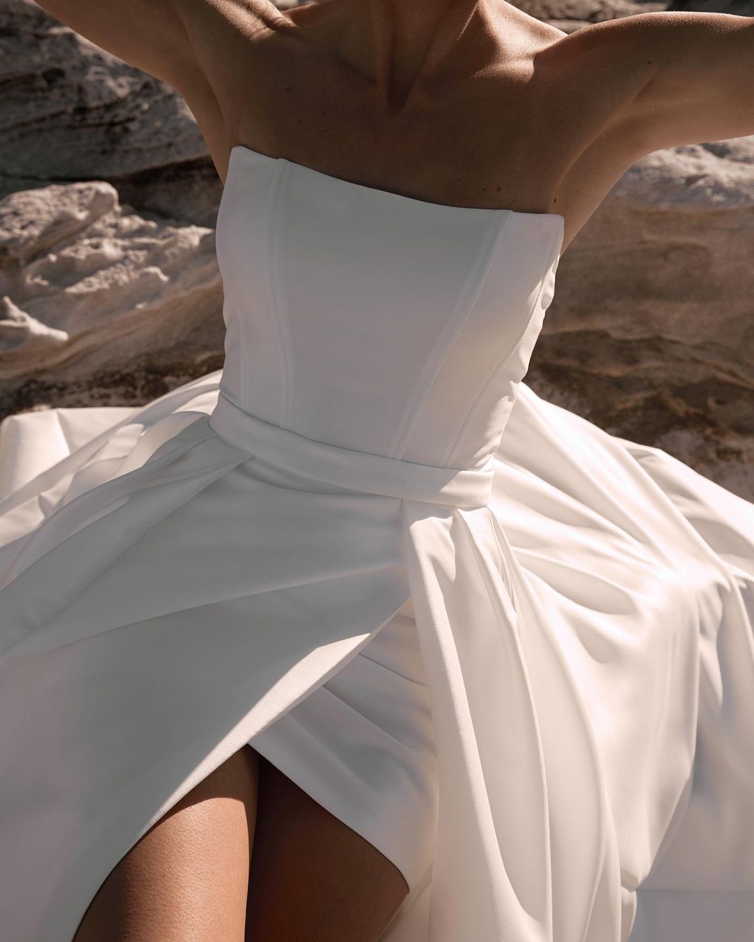 GW931 - Sheath Strapless Sleeveless Detached Train Stain Mini Wedding Dress