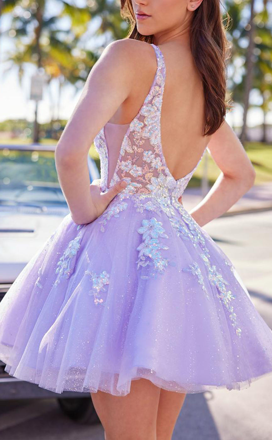 GH480 - A Line V neck Appliques Cute Homecoming Dress Short Graduation Dress