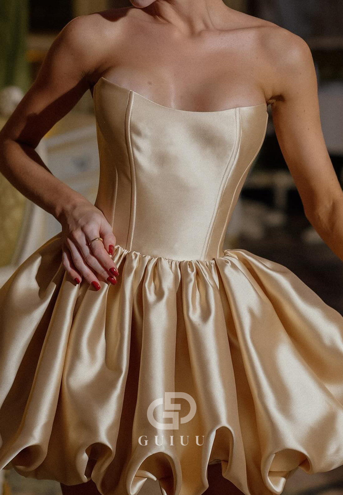 Champagne A-Line Strapless Sleeveless Mini Homecoming Dress