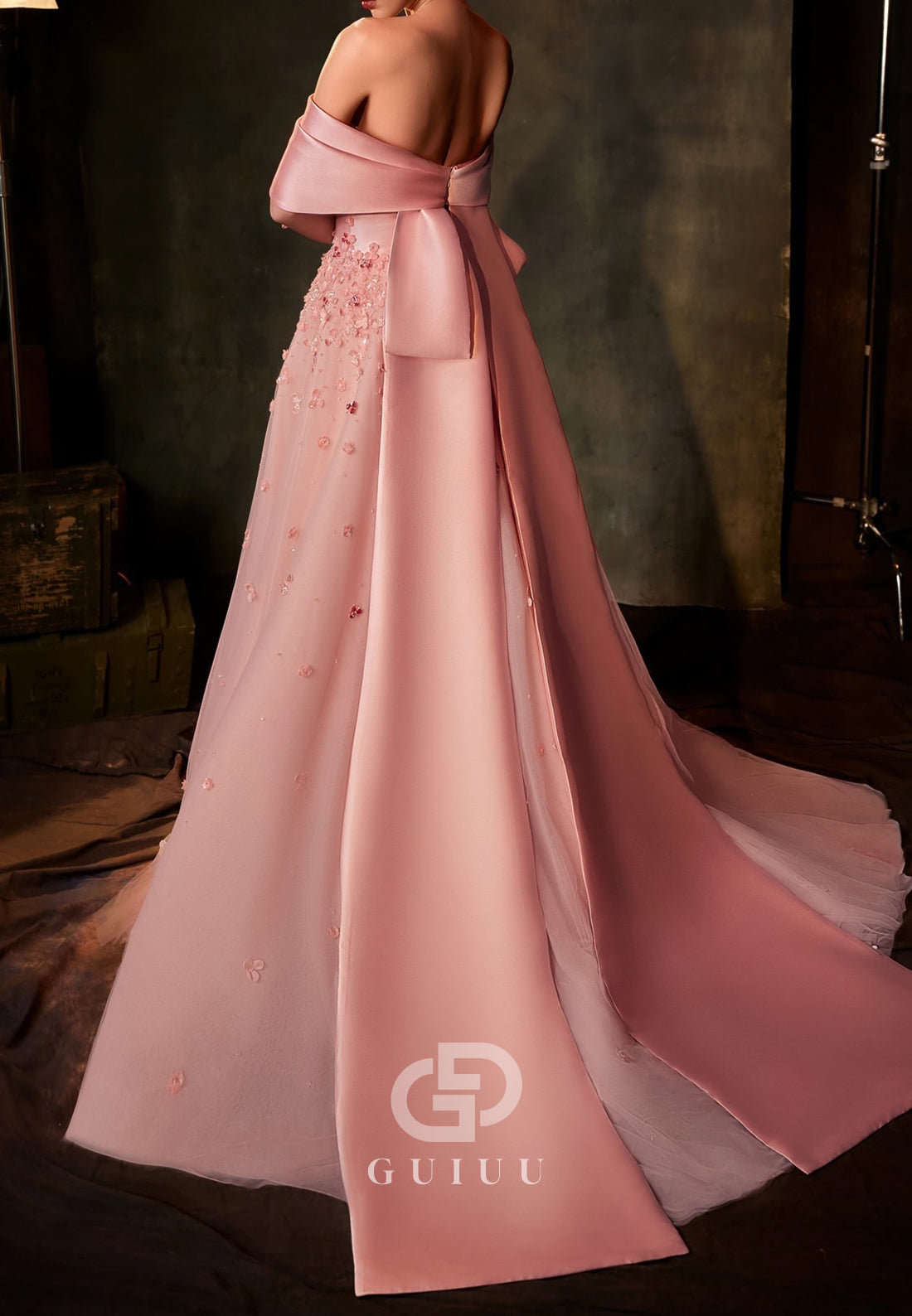 Pearl Pink Sleeveless Strapless Empire-Waist Evening Dress