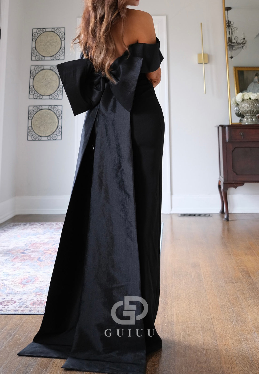 Black Sheath Off-Shoulder Floor-Length Evening Dress