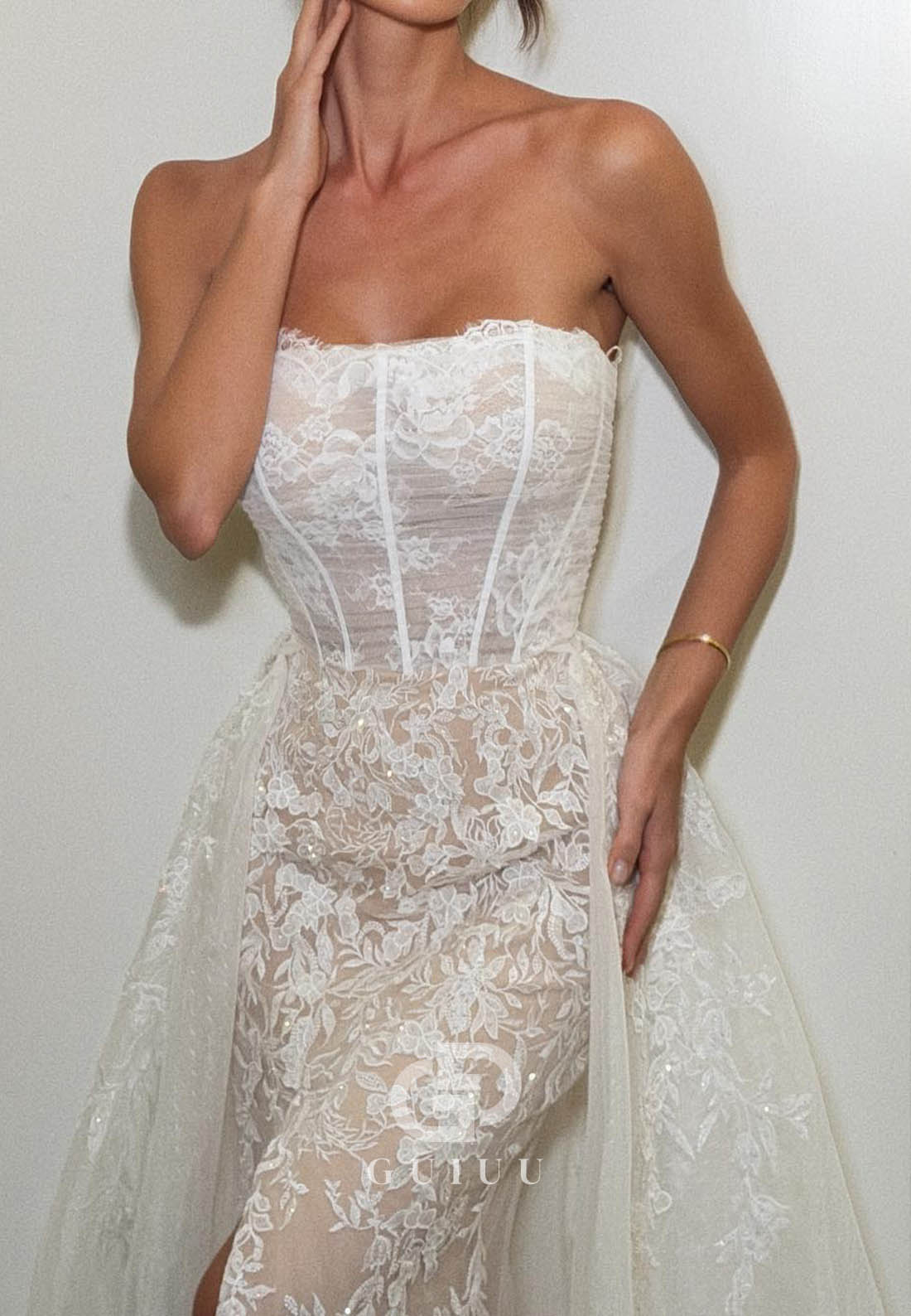 A-Line Sleeveless Strapless Slit Appliques Wedding Dress