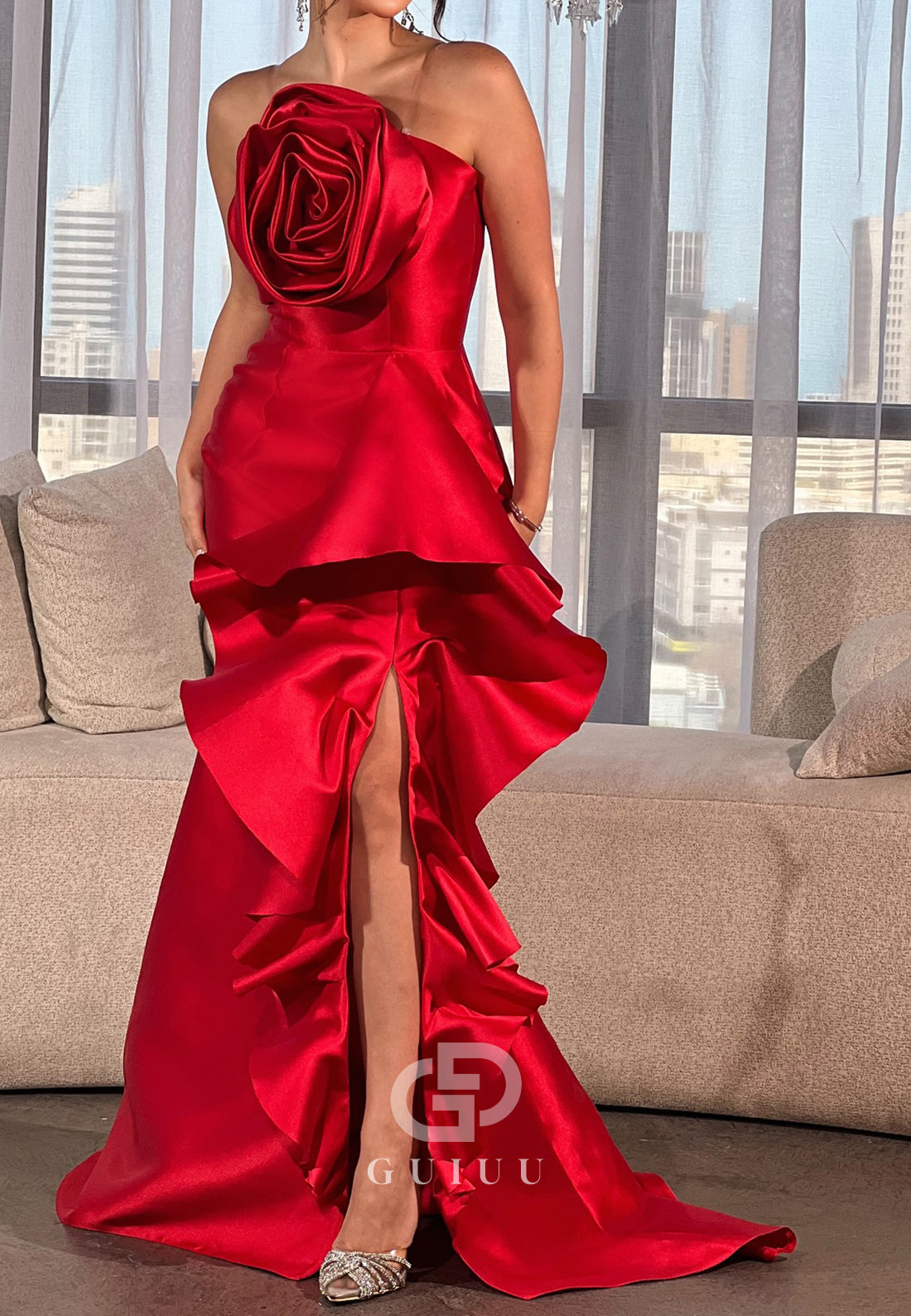 Red Sleeveless Strapless Floral Appliques Prom Dress