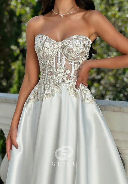 White A-Line Sleeveless Strapless Appliques Prom Dress