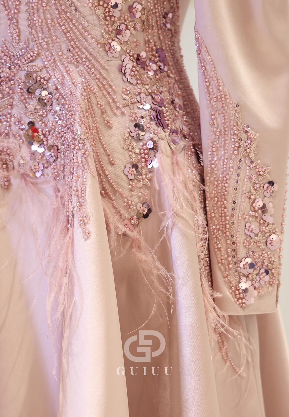 Sparkly High Neck Long Sleeves Sequins Empire-Waist Evening Dress