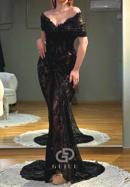 Black Spaghetti Straps V-Neck Ruched Lace Evening Dress