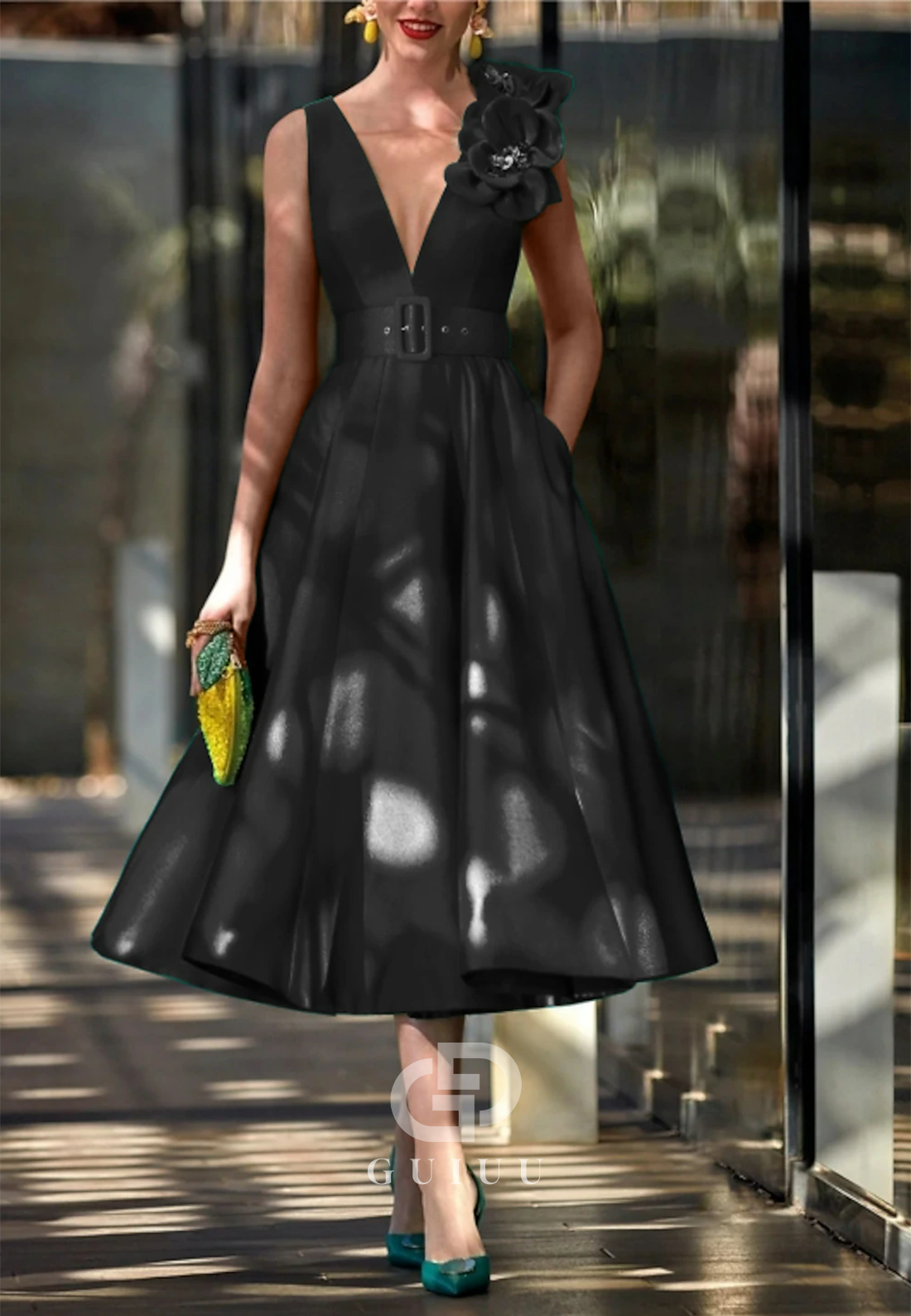 A-Line Deep V-Neck Empire-Waist Appliques Cocktail Evening Dress