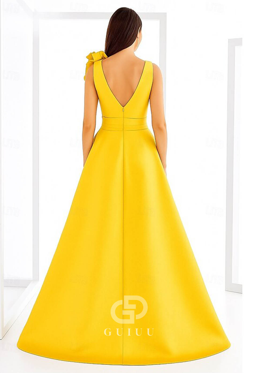 A-Line Spaghetti Straps V-Neck Floral Appliques Evening Dress