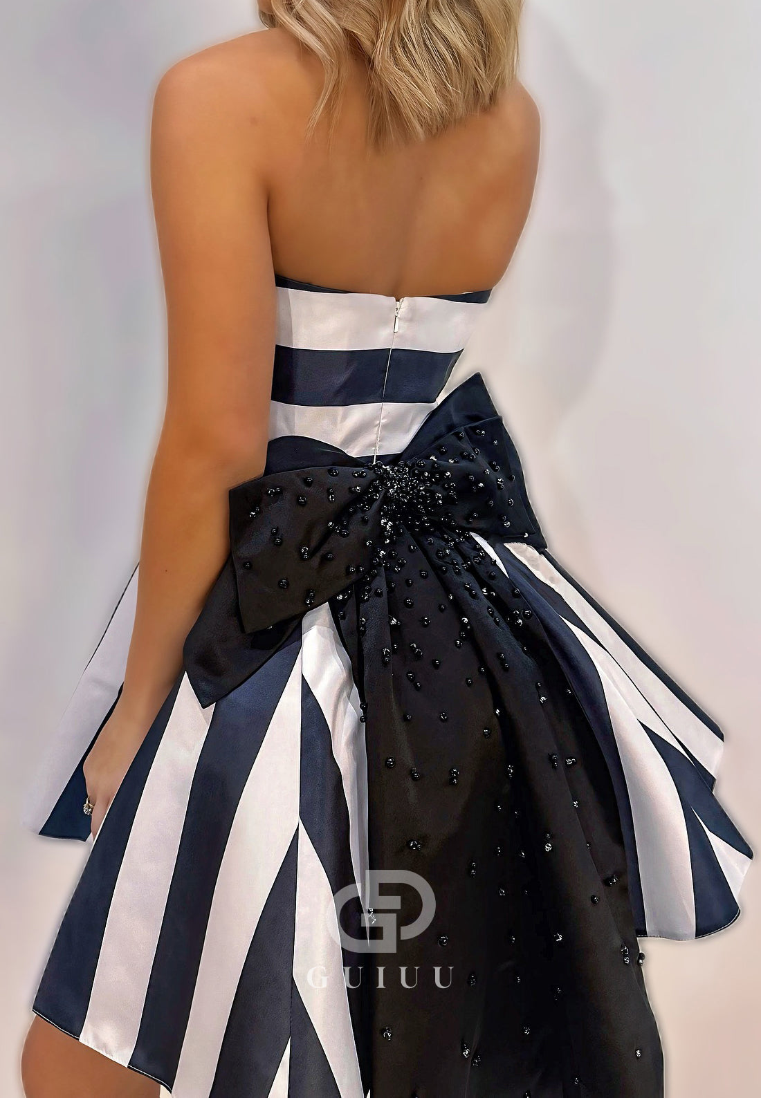 A-Line Strapless Sleeveless Bowknot Homecoming Dress