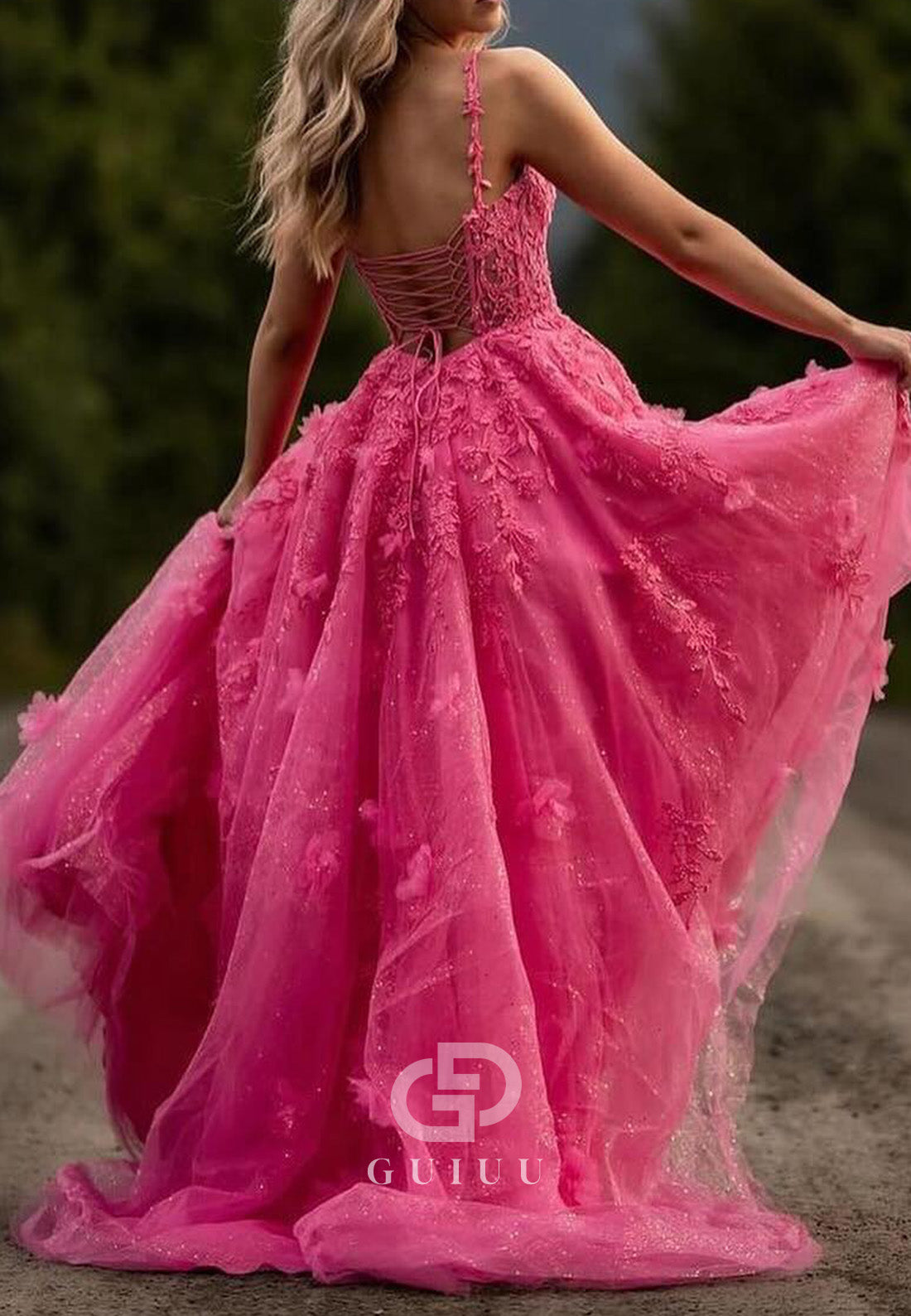 Charming A-Line Spaghetti Straps Sweetheart Appliques Prom Dress