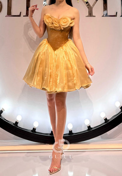 A-Line Strapless Sleeveless Appliques Homecoming Dress