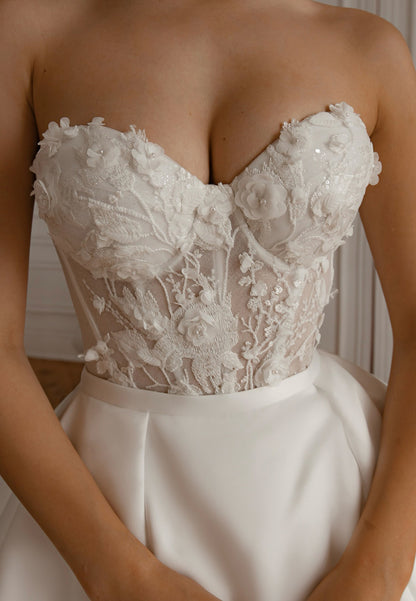 A-Line Strapless Sleeveless Corset Tulle Removable Train Wedding Dress