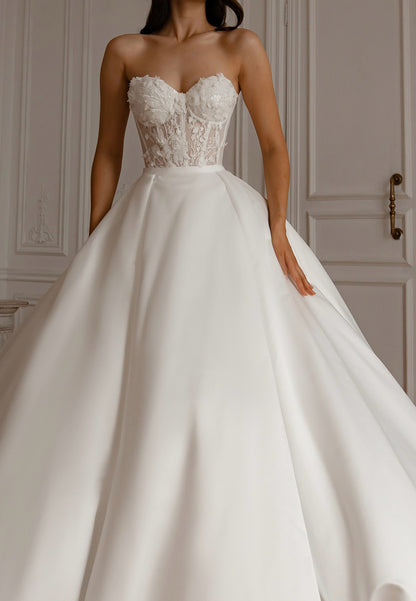 A-Line Strapless Sleeveless Corset Tulle Removable Train Wedding Dress