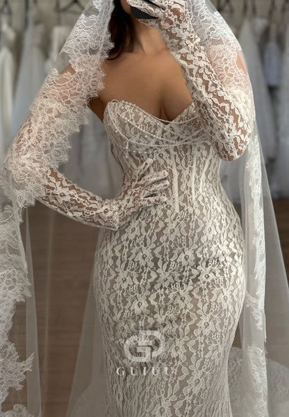 Elegant Sleeveless Strapless Ruched Lace Mermaid Wedding Dress